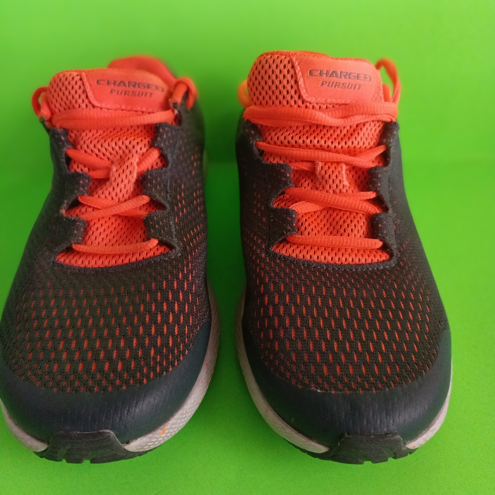 Under Armour Charged Pursuit Youth Running Shoes Gray Orange Sneakers Size 7y